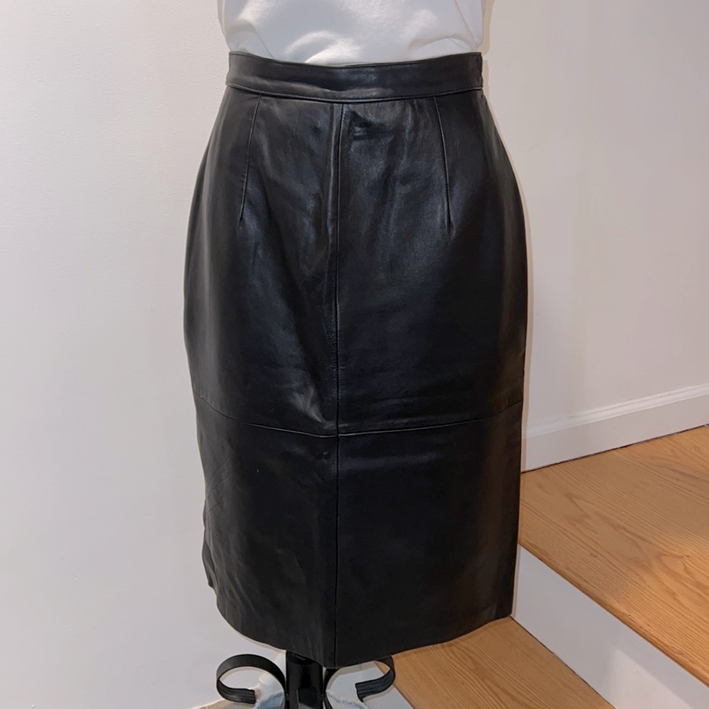 BLACK LEATHER SKIRT-VINTAGE